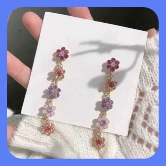 New Unique Pretty Cascading Multi Colorful Beauty Rhinestone Flower 🌸 Earrings - Picture 5 of 8